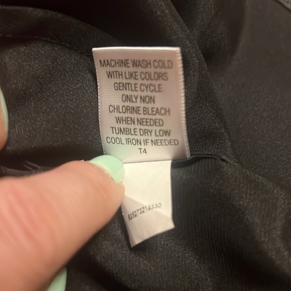 Simply Vera (Vera Wang) black tie neck satin-like blouse - Picture 9 of 10